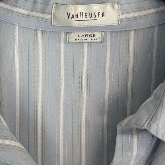 Blue Van Heusen women's button down, size large - Picture 3 of 5